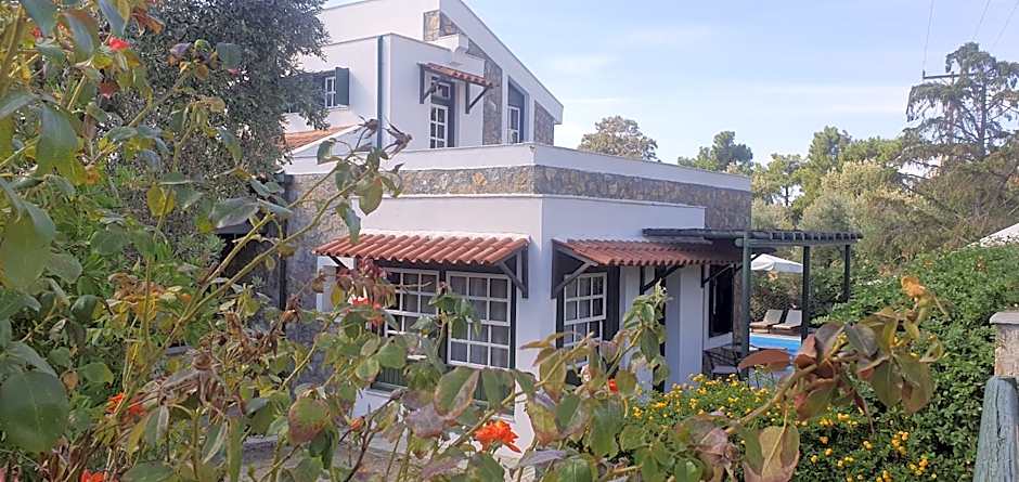 Elia Village by Irida Iris Group