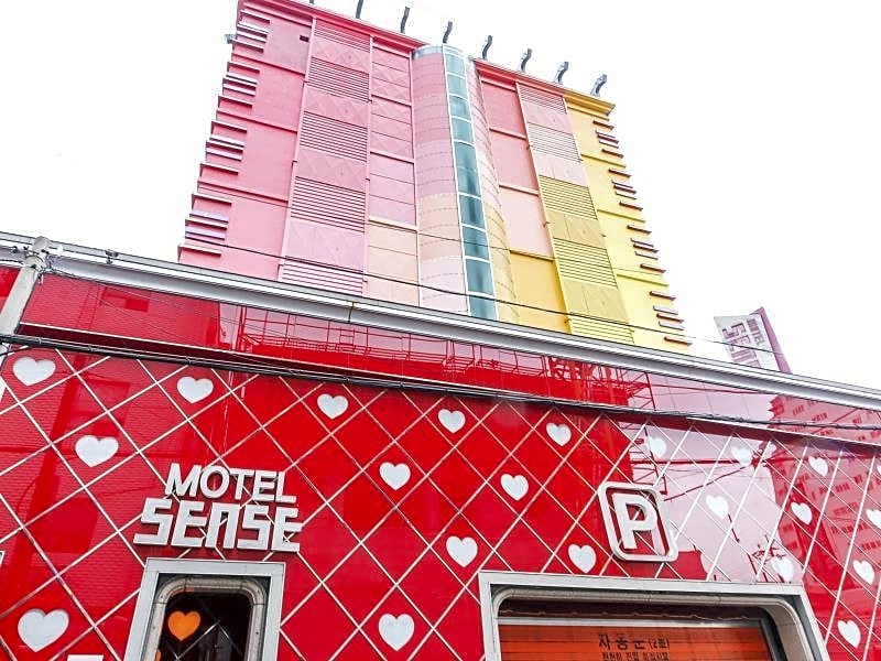 Sense Motel
