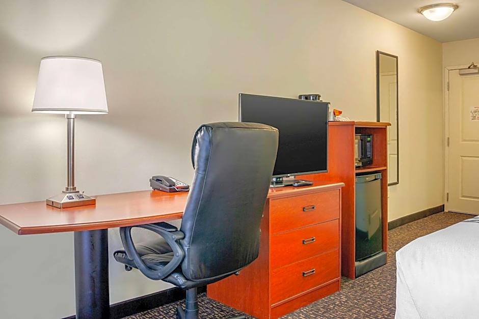 Sleep Inn & Suites Airport