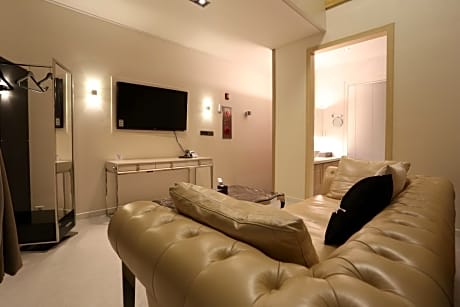 Duplex Family Studio