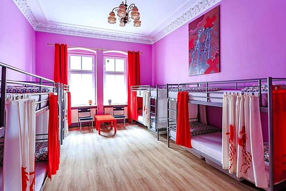 Babel Hostel, Dworzec PKP, Rynek