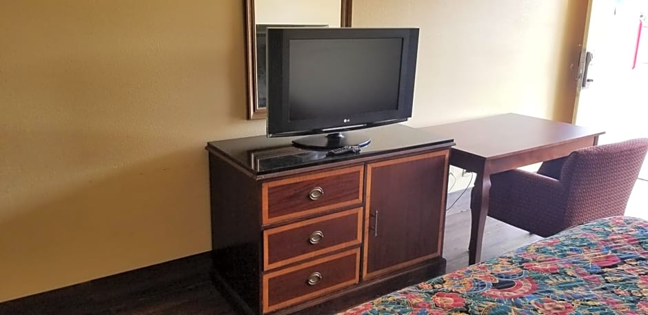 Family Inns of America – Mobile, AL