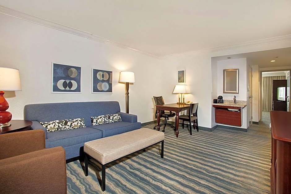 Embassy Suites By Hilton Tampa - Brandon