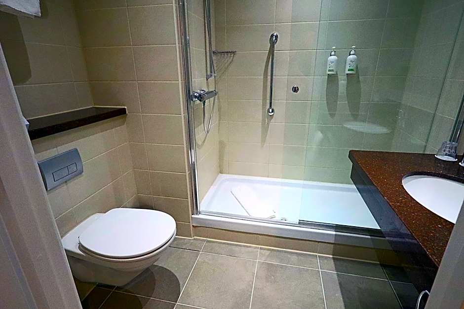 Holiday Inn London Luton North by IHG
