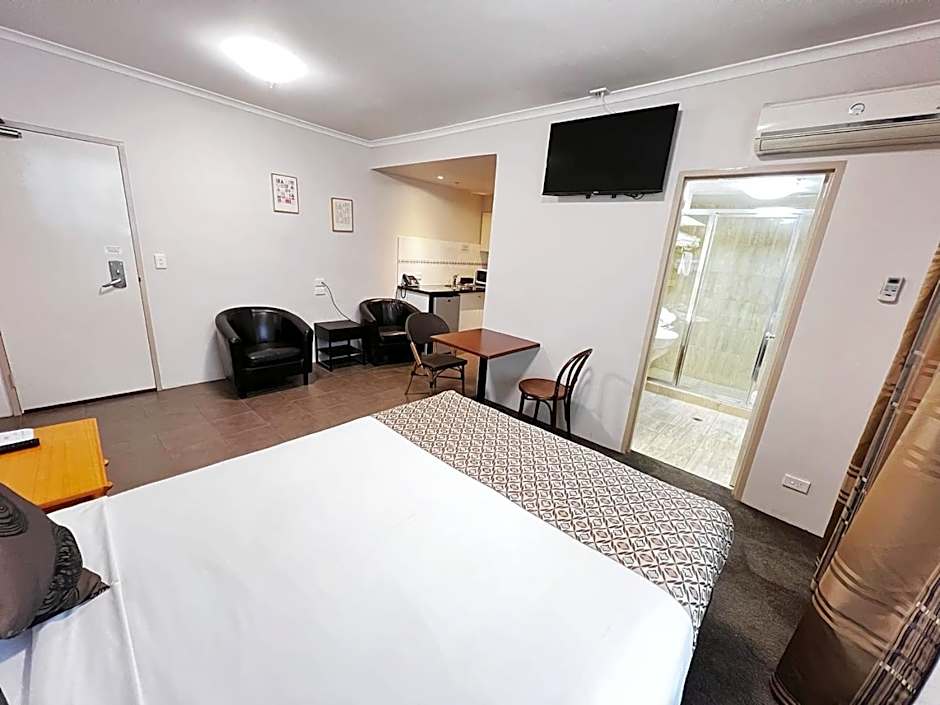 Carlton Lygon Lodge Studio Apartments