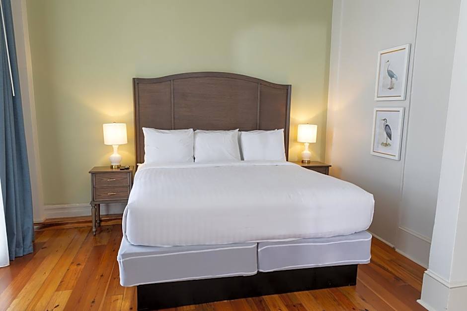 Inn On St. Ann, A French Quarter Guest Houses Property