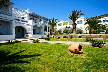 Porto Raphael Residences & Suites