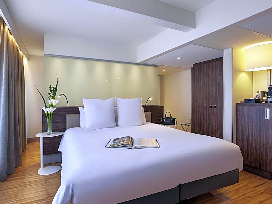 Mercure Paris Arc De Triomphe Etoile