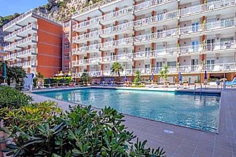 Angelina Residence