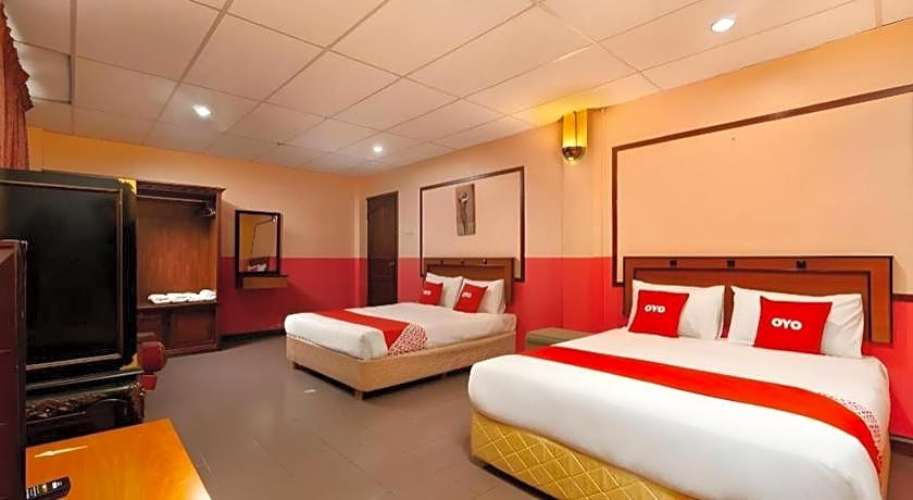 OYO 90929 DJ Hotel
