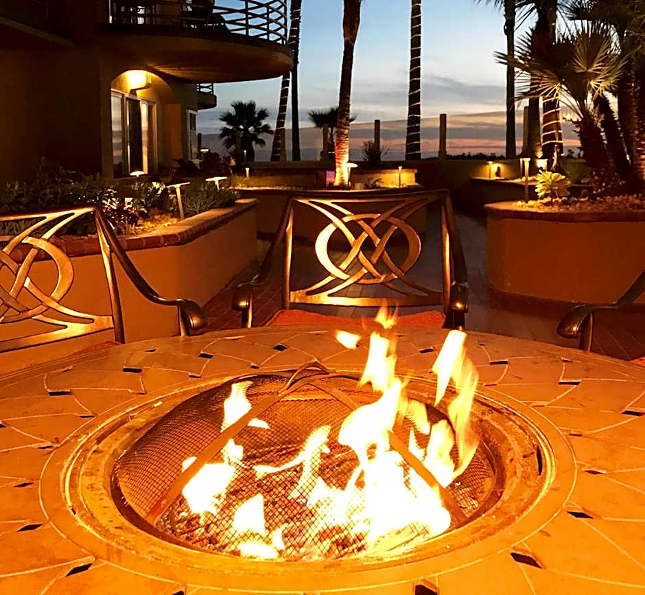 Pacific Terrace Hotel