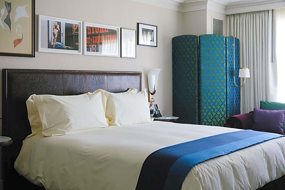 Photo 1 of 4 of Classic 1 King Bed