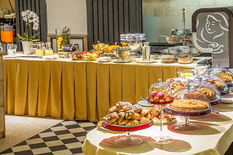 Hotel Savoy