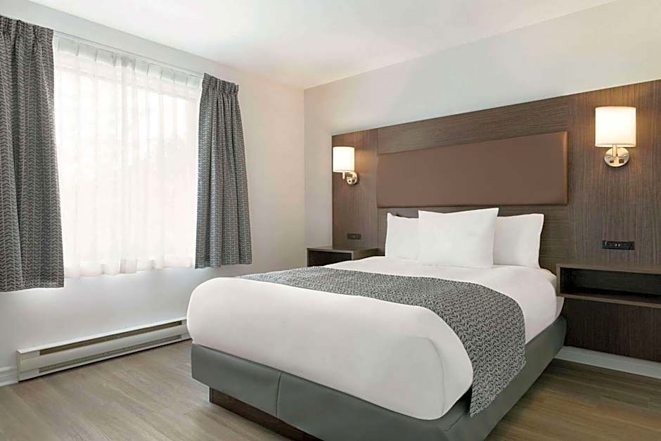 Travelodge by Wyndham Rigaud