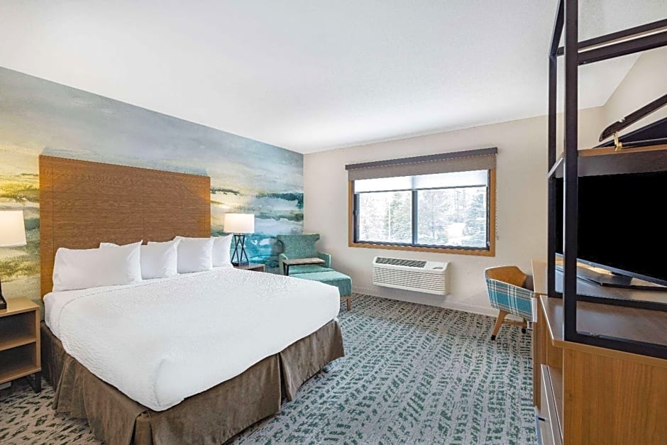 AmericInn by Wyndham Duluth South Proctor Black Woods Event Ctr