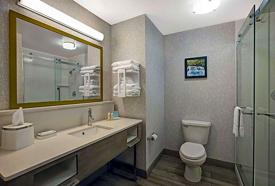 Hampton Inn By Hilton Westfield