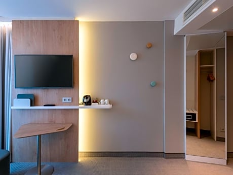 Standard Queen Room - Disability Access