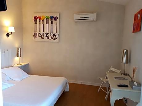 Double Room with Sea and Valley View