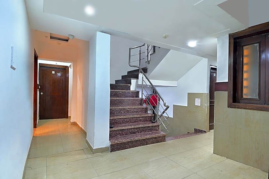 Hotel Glow Inn Paharganj-3 Mins Walk From New Delhi Railway Station