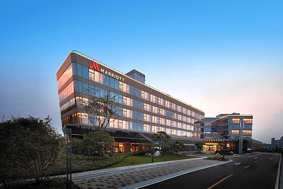 Xuzhou Marriott Hotel Lakeview