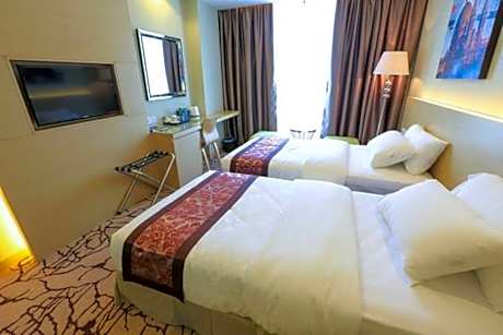 Executive Deluxe Twin Room