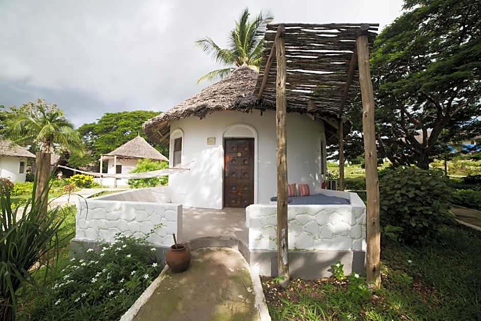 Antonio Beach Tree House Hotel & Spa