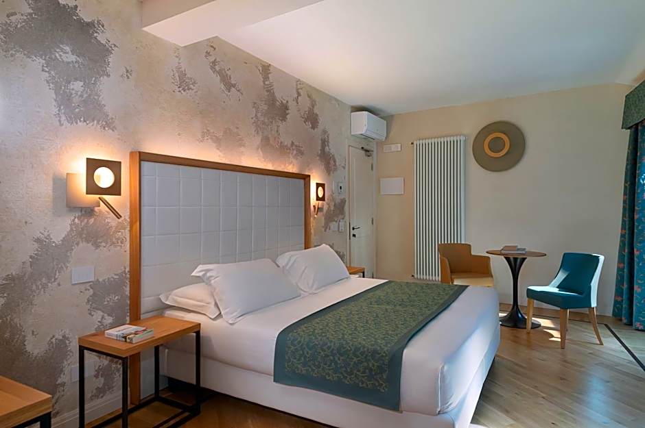 Cà Uberti Palace Hotel, MantegnaHotels