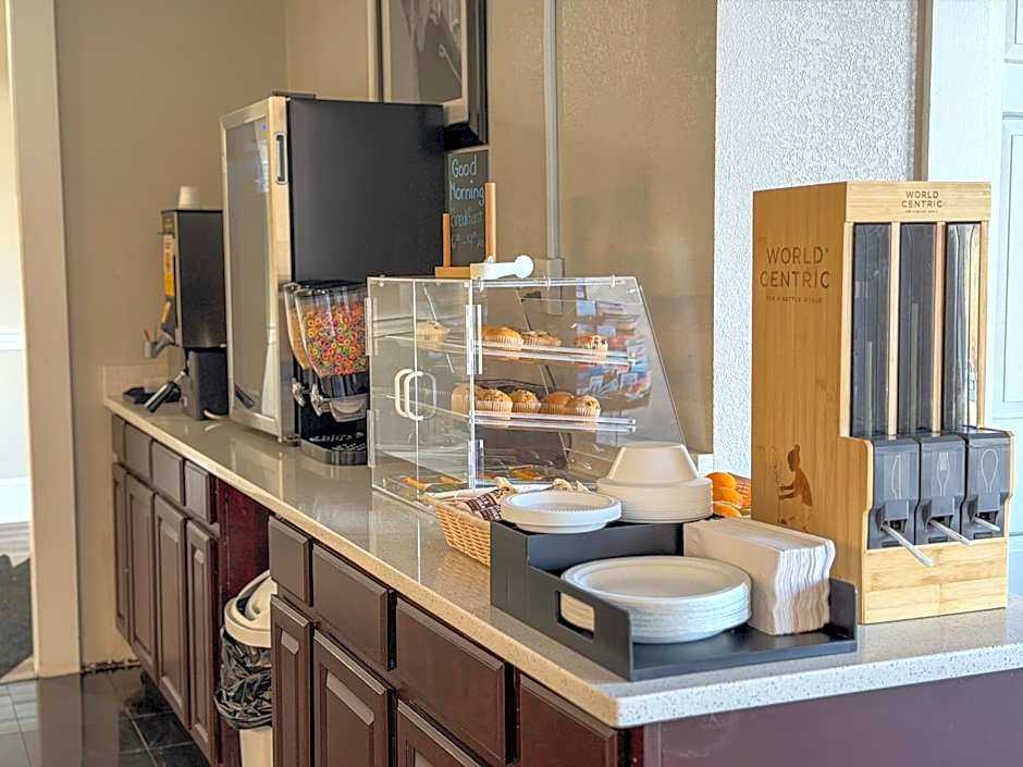 Whalers Inn and Suites
