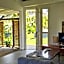 Habitation Villa Les Cassias