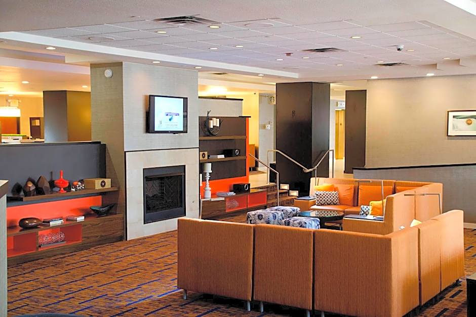 Courtyard by Marriott Waterbury Downtown