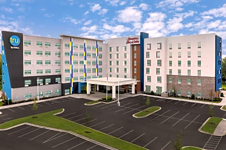 Tru By Hilton Charlotte Airport Lake Pointe