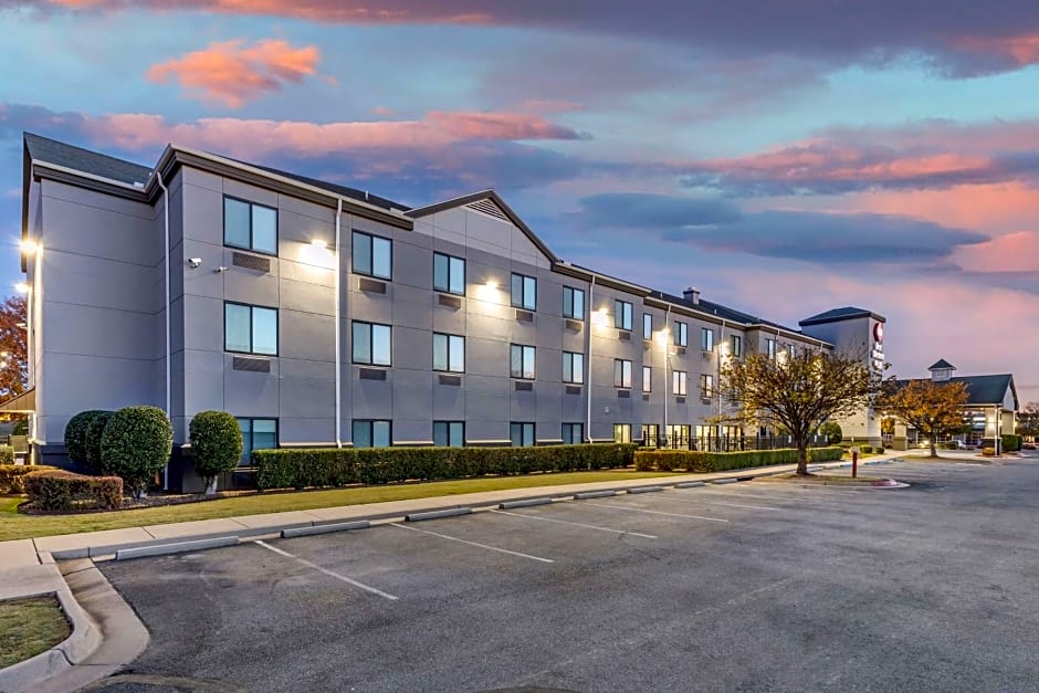 Best Western Plus Castlerock Inn & Suites