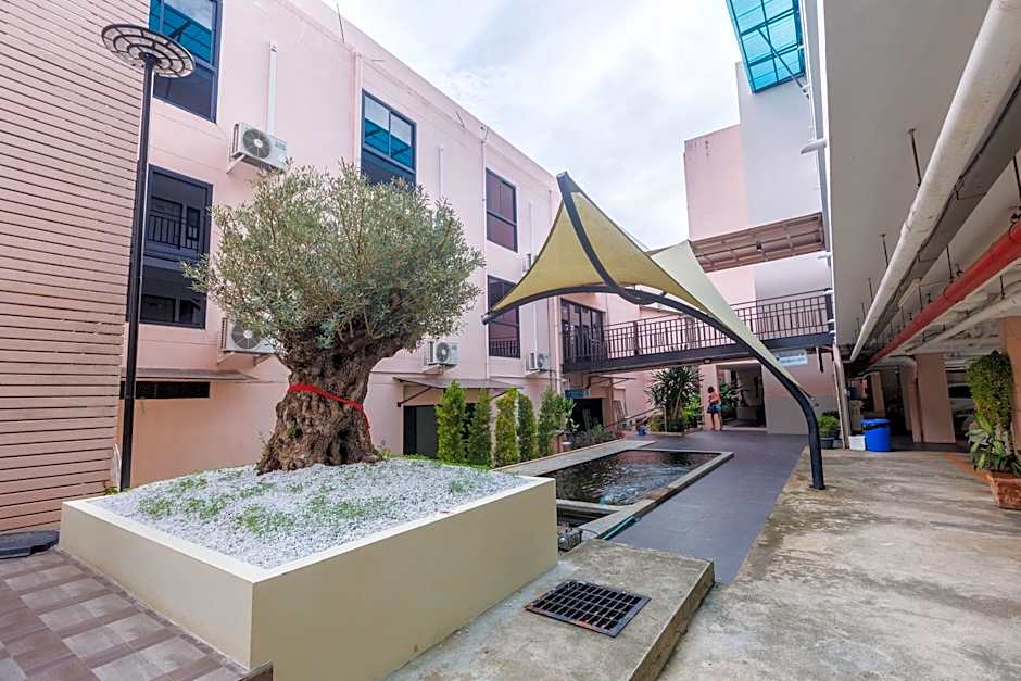 Sattahip 9 Boutique Hotel