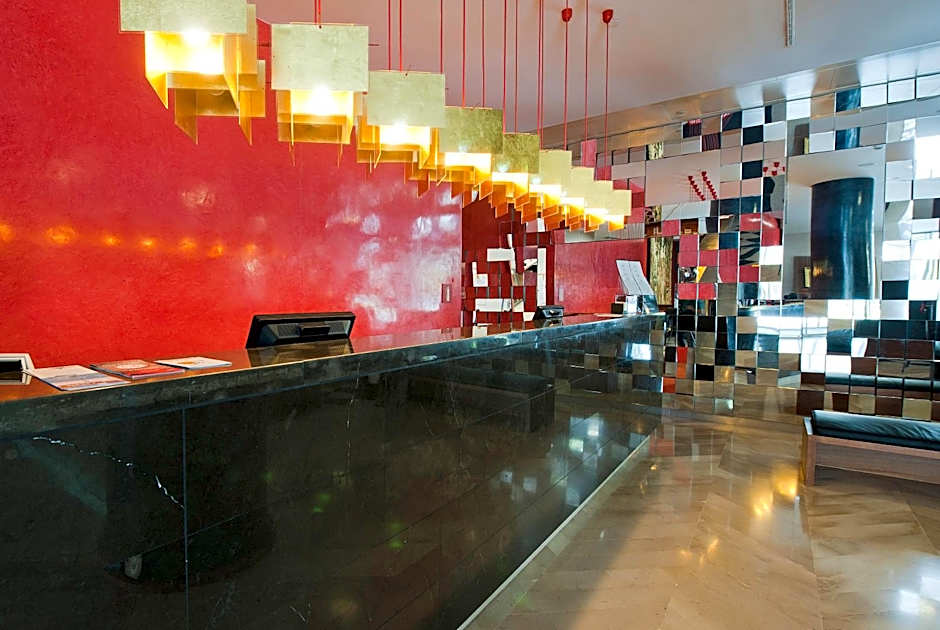 Hotel Reina Petronila