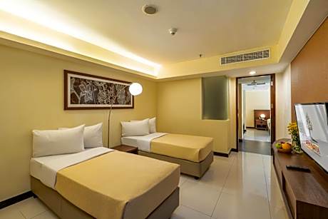Family Two-Bedroom Suite (5 people)