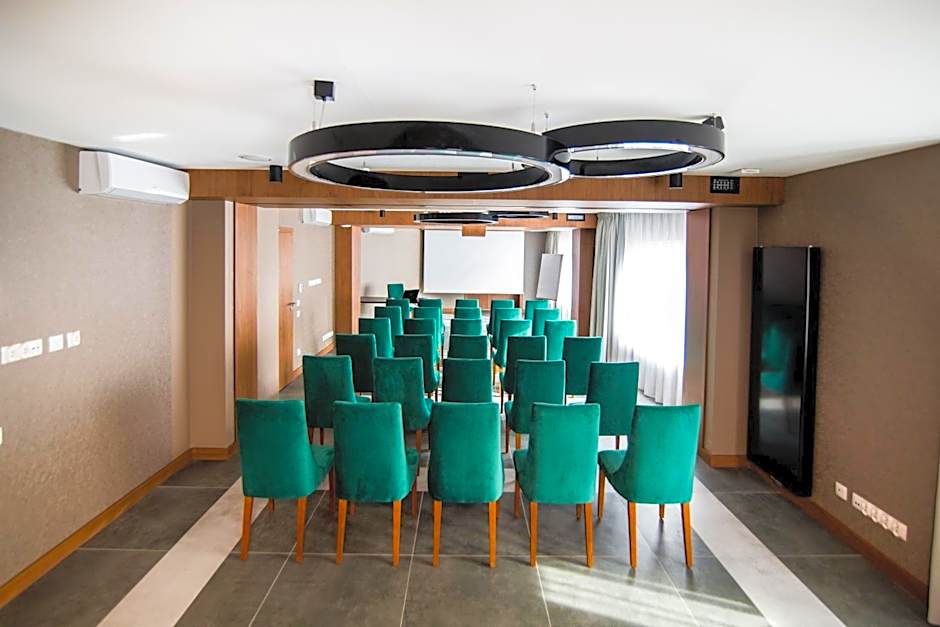 Platinum Palace Residence Boutique Hotel