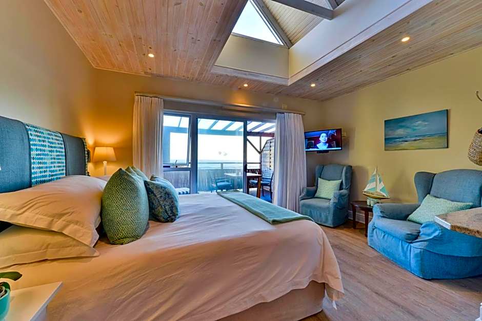 Singing Kettle Beach Lodge