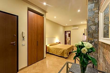 Studio (3 Adults) - Separate Building