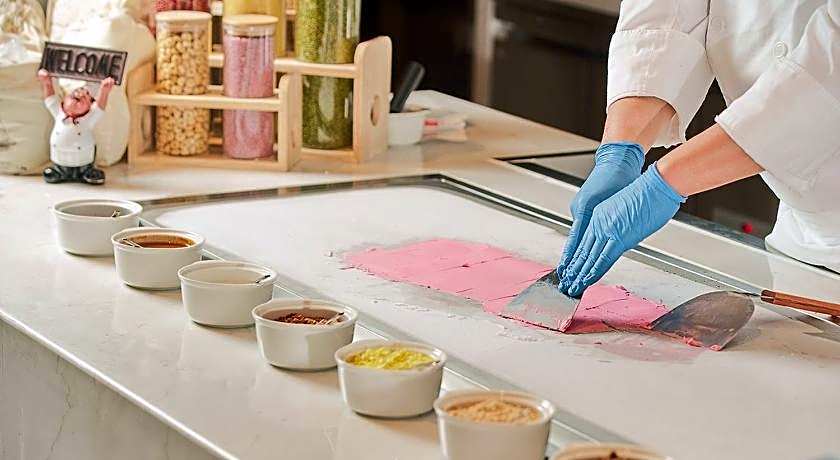 HUALUXE Ningbo Harbor City By IHG