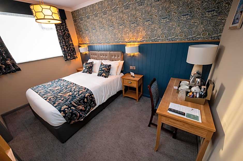 Riverside Hotel by Chef & Brewer Collection