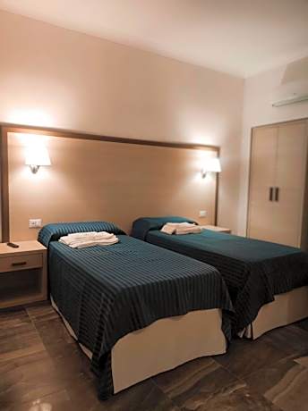 Twin Room with Bathroom