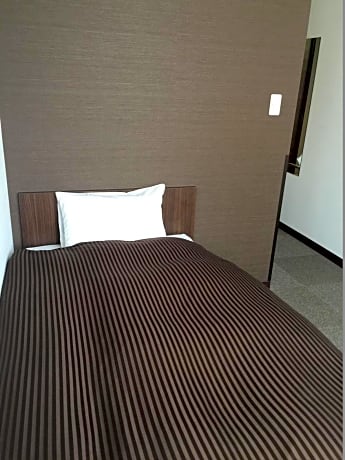 Single Room - Female Only