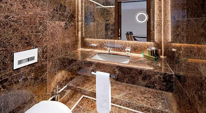 DoubleTree by Hilton Istanbul Gayrettepe