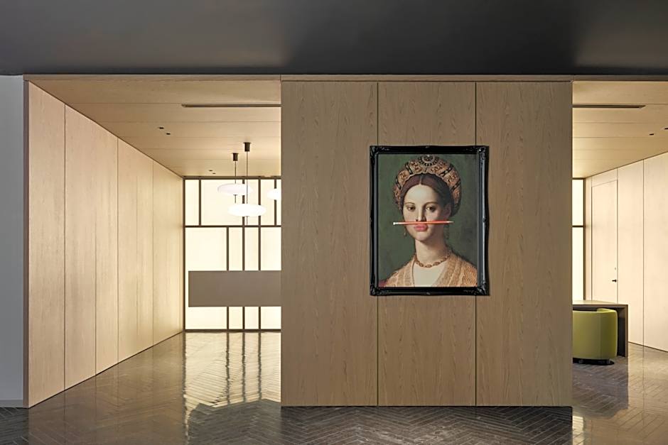 Hotel AKA Alexandria