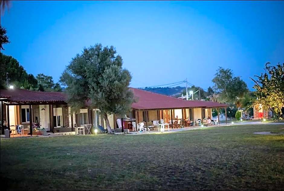 On the wave studios Spitakia sto kyma