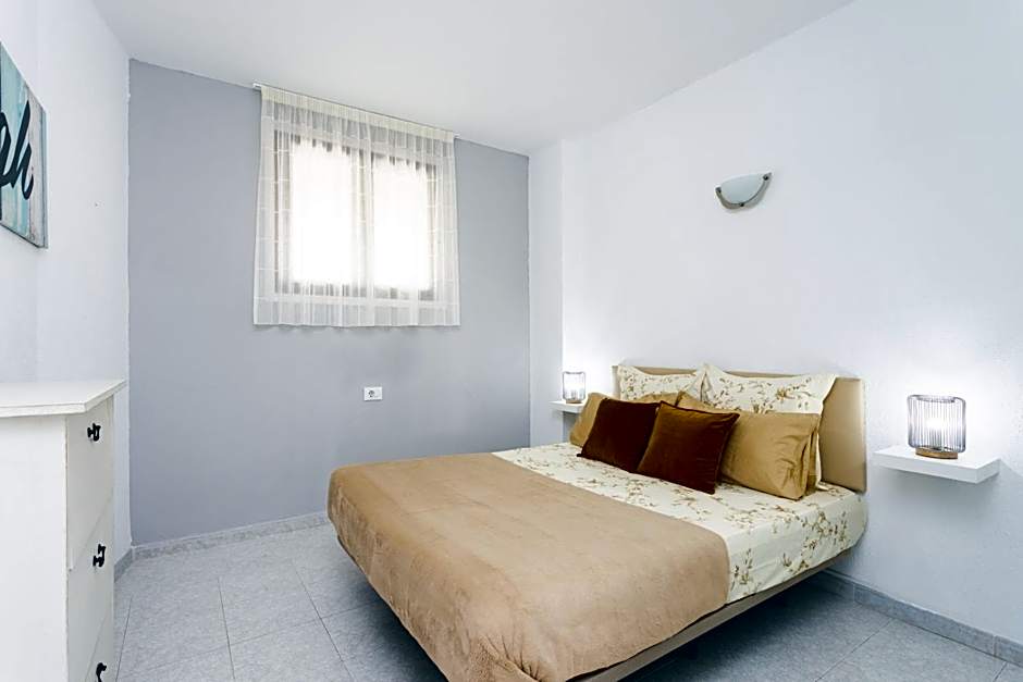 Seafront apartment just 200m from Las Vistas Beach