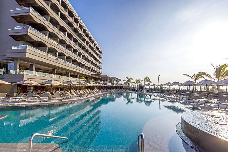 Hotel Faro, a Lopesan Collection Hotel