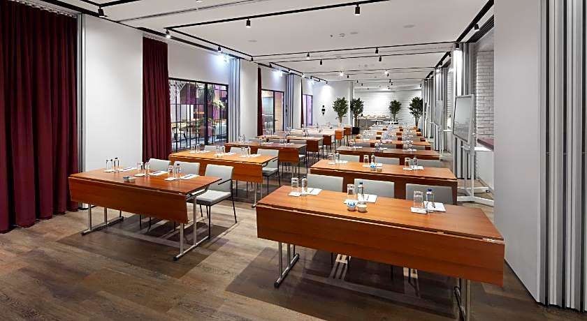 YOTEL Istanbul Airport, City Entrance