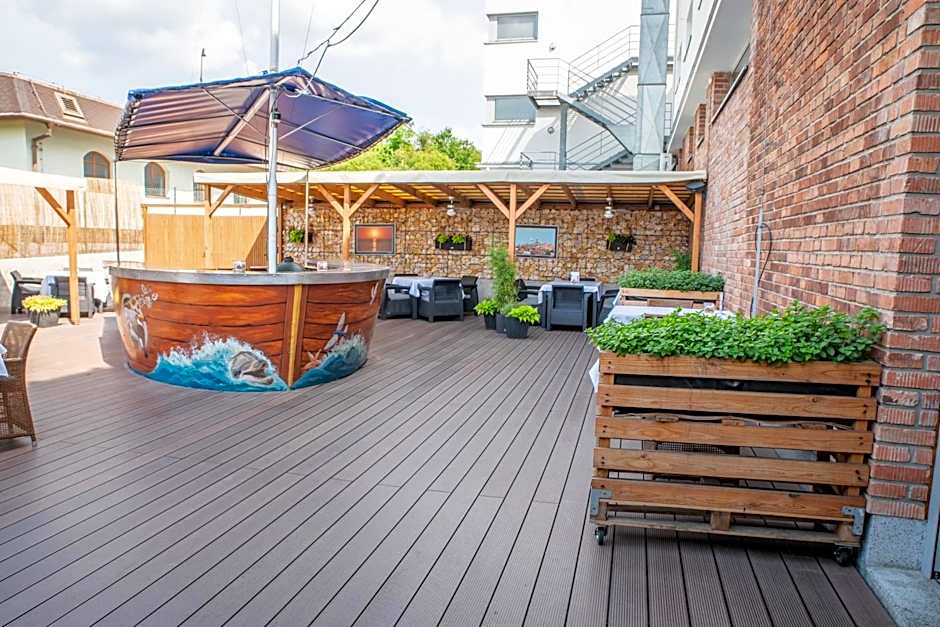 Restaurant & Design Hotel Noem Arch