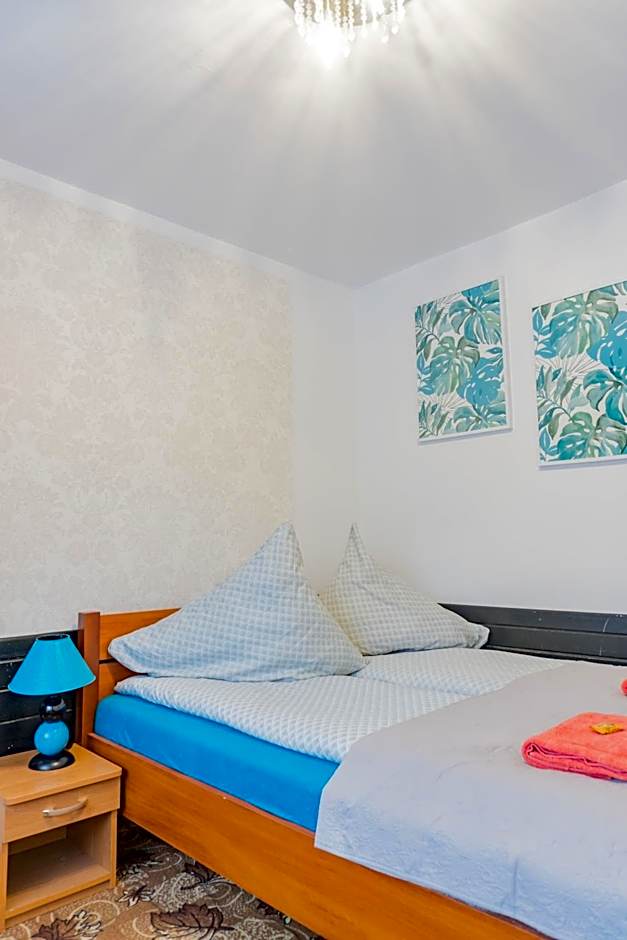 Photo 1 of 2 of Double Room